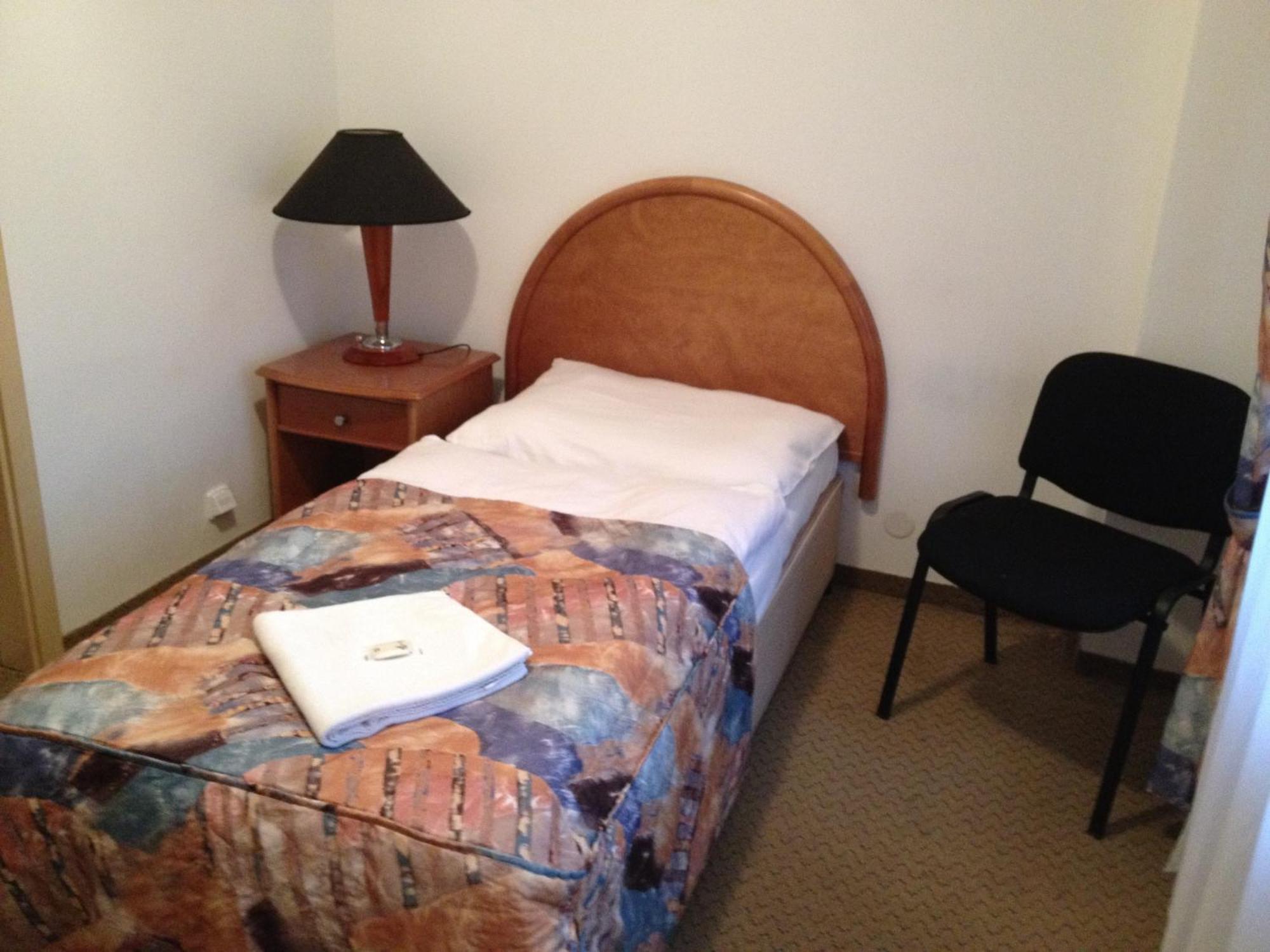 Hotel Chotol Horomerice ภายนอก รูปภาพ