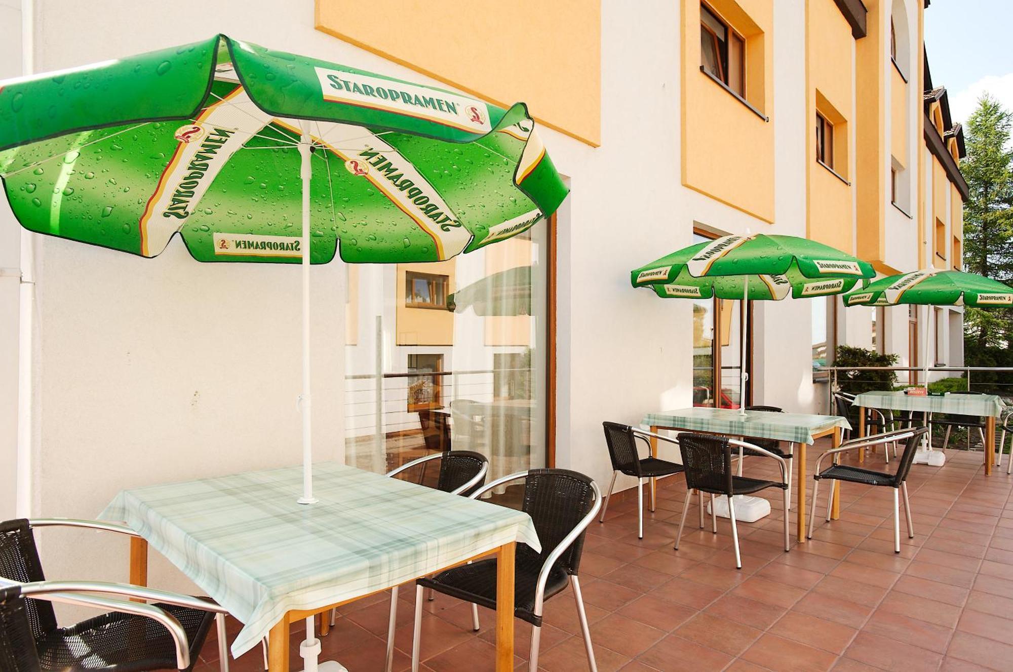 Hotel Chotol Horomerice ภายนอก รูปภาพ